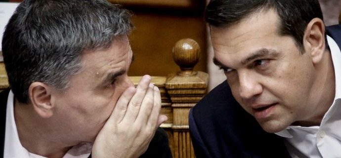 Ο «σεισμός» στο Χρηματιστήριο ταρακούνησε Μαξίμου και ΥΠΟΙΚ -Αγωνία για τη στάση των αγορών