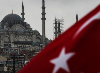 Η τράπεζα της Τουρκίας καθησυχάζει για τη λίρα: Θα λάβουμε όλα τα απαραίτητα μέτρα