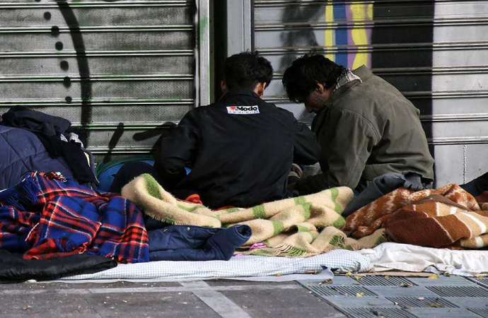 «Αποκέντρωση» των αστέγων