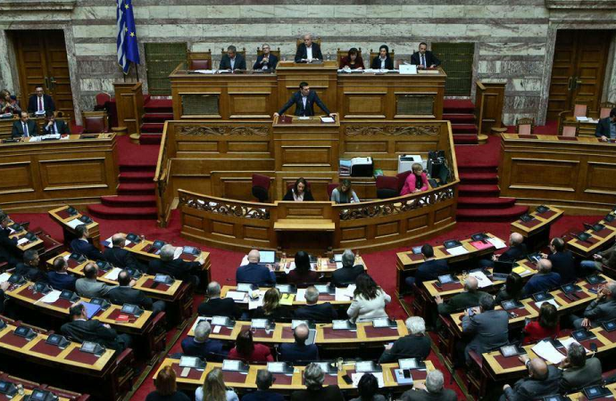 Μπούμερανγκ για Τσίπρα η συνταγματική αναθεώρηση