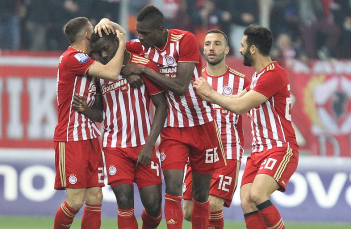 Ολυμπιακός-ΑΕΚ 4-1: Πάρτι με τεσσάρα ο Θρύλος
