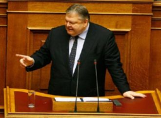 Βενιζέλος: Ο Π. Καμμένος με συκοφαντεί