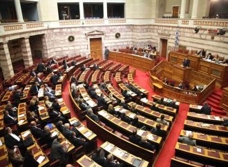 Ο Σημίτης, ο Καραμανλής, τα σχέδια για συνένωση κομμάτων της Κεντροαριστεράς και της Κεντροδεξιας και οι φόβοι της Συγγρού