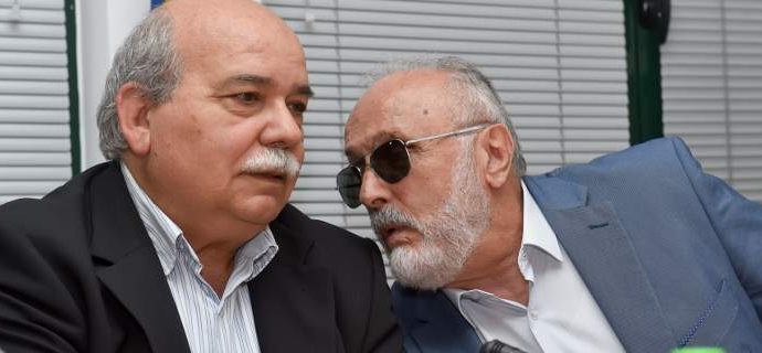 Υποκρισία: Κουρουμπλής-Βούτσης έδιναν εντολή να μη γίνουν κατεδαφίσεις
