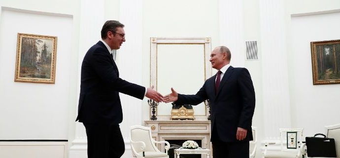Η Σερβία ζητά στήριξη από τον Πούτιν για το σχέδιο ανταλλαγής εδαφών με το Κόσοβο