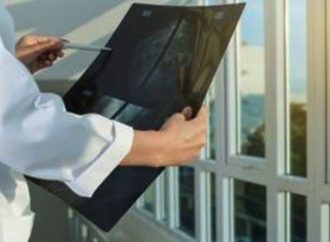 Το οικογενειακό ιστορικό αυξάνει τον κίνδυνο καρκίνου του μαστού ακόμη και στις ηλικιωμένες γυναίκες