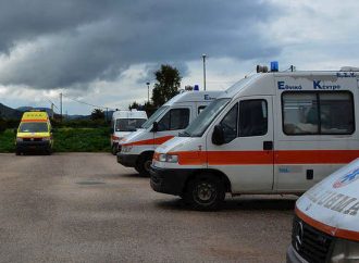 Αιματηρή συμπλοκή με δύο τραυματίες αστυνομικούς και έναν 37χρονο στην εντατική