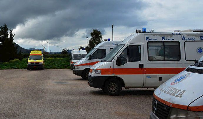 Αιματηρή συμπλοκή με δύο τραυματίες αστυνομικούς και έναν 37χρονο στην εντατική