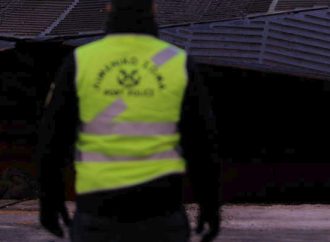 Με το «Νήσος Ρόδος» έφθασαν στο λιμάνι του Πειραιά οι 17 Τούρκοι που ζήτησαν πολιτικό άσυλο