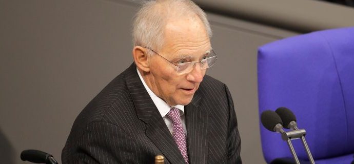 Σόιμπλε: Η γερμανική κυβέρνηση μπορεί να επιβιώσει και χωρίς τους Σοσιαλδημοκράτες