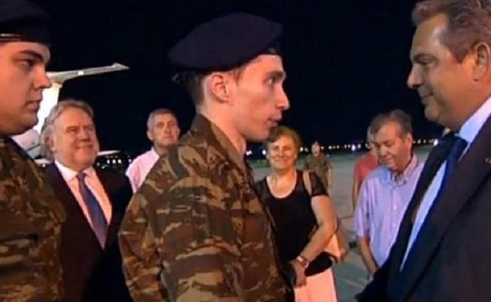 Έλληνες στρατιωτικοί: Αναλυτές δίνουν απαντήσεις γιατί έγινε τώρα η απελευθέρωση τους