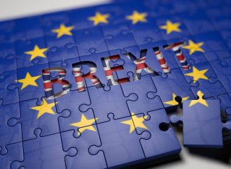 «Ώρα μηδέν» για το Brexit: Στις 22:00 η κρίσιμη ψηφοφορία στη βρετανική Βουλή