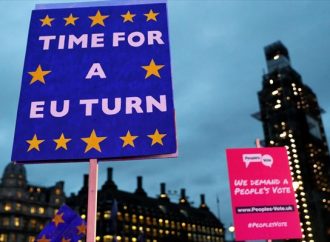 Αδιέξοδο στο Brexit: Το σενάριο του δημοψηφίσματος
