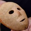 Ανακτήθηκε μάσκα της νεολιθικής περιόδου, ηλικίας 9.000 ετών
