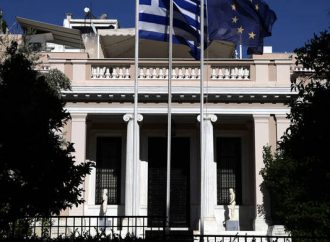 Ανασχηματισμός από την επόμενη εβδομάδα – «Δεν χαλάμε τις διακοπές του κόσμου», λέει το Μαξίμου