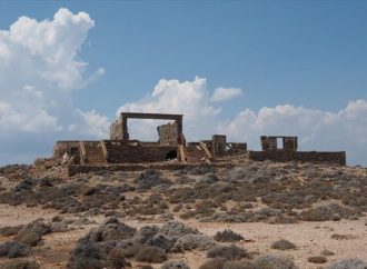 Αυτοψία στον ιστορικό τόπο της Μακρονήσου από κλιμάκια των υπουργείων Πολιτισμού και Περιβάλλοντος
