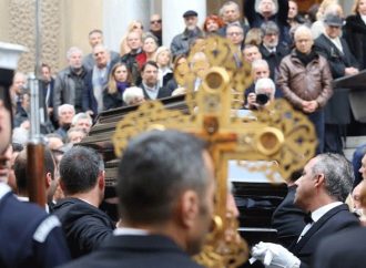 Η πολιτειακή ηγεσία και ο πολιτικός κόσμος αποχαιρέτησαν τον Δημήτρη Σιούφα