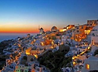 WSJ: Στριγμωμένος ο Τσίπρας όσο ποτέ. Μονόδρομος οι πρόωρες εκλογές.