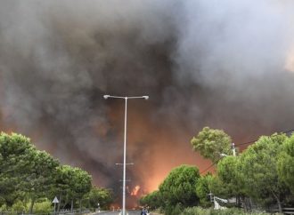 Κατάθεση Τσούπρα: Μιλά για “άτακτη φυγή” – «Αδειάζει» πυροσβεστική και δήμο