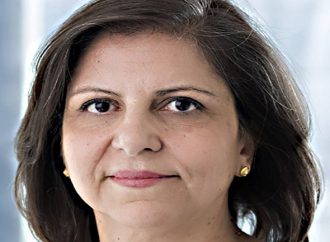Μια Γαλλο-Ελληνίδα στο πιλοτήριο της «Societe Generale»