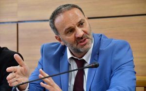 Νίκος Μαυραγάνης