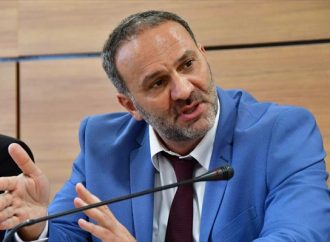 Παραιτείται ο υφυπουργός Μεταφορών, Νίκος Μαυραγάνης