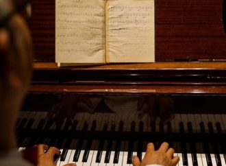 Ρώσοι επιστήμονες δημιούργησαν έναν εικονικό βοηθό μουσικοσυνθέτη
