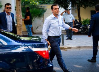 Σε εξέλιξη το Πολιτικό Συμβούλιο του ΣΥΡΙΖΑ υπό τον Τσίπρα
