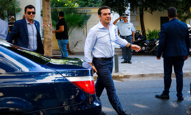 Σε εξέλιξη το Πολιτικό Συμβούλιο του ΣΥΡΙΖΑ υπό τον Τσίπρα