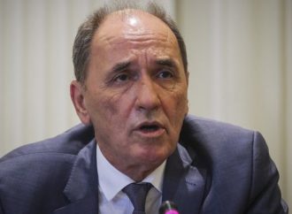 Σταθάκης: Άμεσα κατεδαφίζονται 61 αυθαίρετα – 2.500 σε αναδασωτέες περιοχές