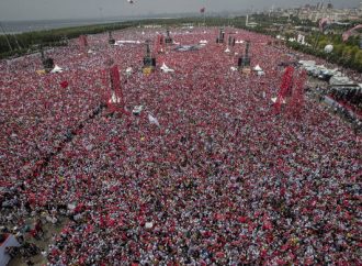 Τούρκικες εκλογές: Τρέμει ο Ερντoγάν από την «λαοπλημμύρα» του Ιντζέ – Πέντε εκατομμύρια αποθέωσαν τον «Θεσσαλονικιό»