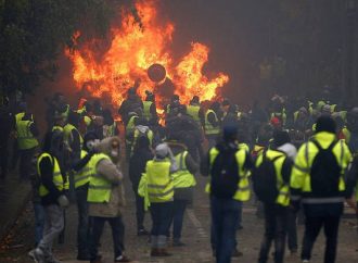 Προβληματισμός στην Κυβέρνηση και τον ΣΥΡΙΖΑ από το «ροζ σκάνδαλο» αντιπροέδρου του ΣτΕ, που αναπαρήγαγε η «Αυγή».