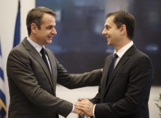 Φέρνει κάλπες η προσχώρηση Θεοχάρη στη ΝΔ; – Στον αέρα οι 151 για τις Πρέσπες