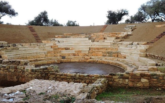 Χανιά: «Ζωντανεύει» το Αρχαίο Θέατρο Απτέρας με ραψωδία της «Οδύσσειας»