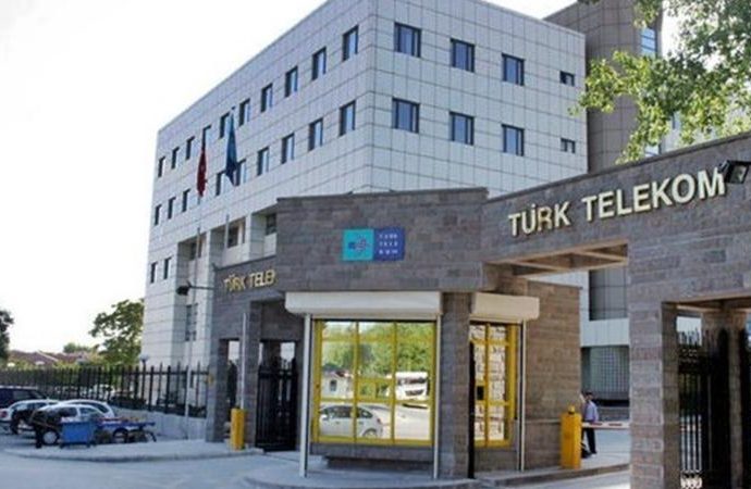 Καταρρέει η οικονομία της Τουρκίας: Χρεοκόπησε η Turk Telekom