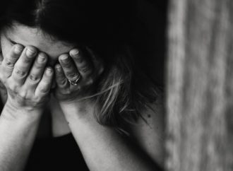 Λάρισα: 22χρονη τραυμάτισε τον επίδοξο βιαστή της με τα κλειδιά