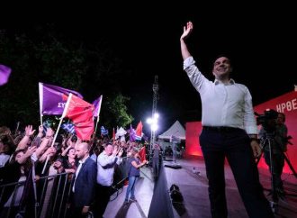 Συνεχίζεται με αμείωτη ένταση η κόντρα Τσίπρα-δημοσκόπων