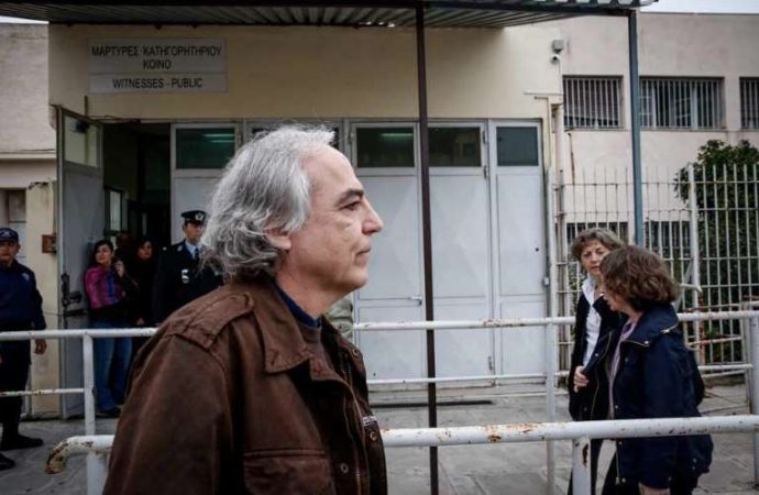 Ανέστειλε την απεργία πείνας ο Δ. Κουφοντίνας