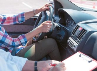 Πώς κατέρρευσε το σύστημα των διπλωμάτων οδήγησης