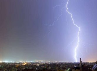 Δυσοίωνο το φετινό καλοκαίρι: Παρατεταμένοι καύσωνες στην Ευρώπη, ισχυρές καταιγίδες στα Βαλκάνια