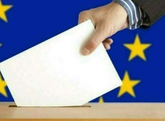Ποιοι προηγούνται στη «μάχη του σταυρού» για το Ευρωκοινοβούλιο