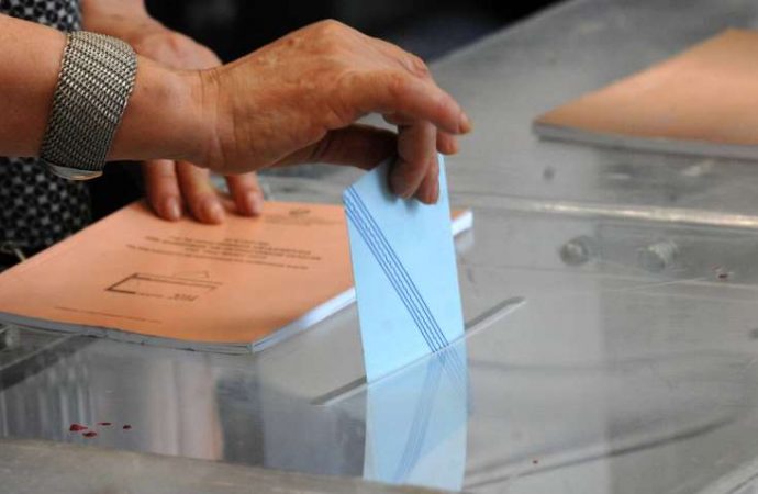 Στο 4,9% η διαφορά σύμφωνα με νέα δημοσκόπηση