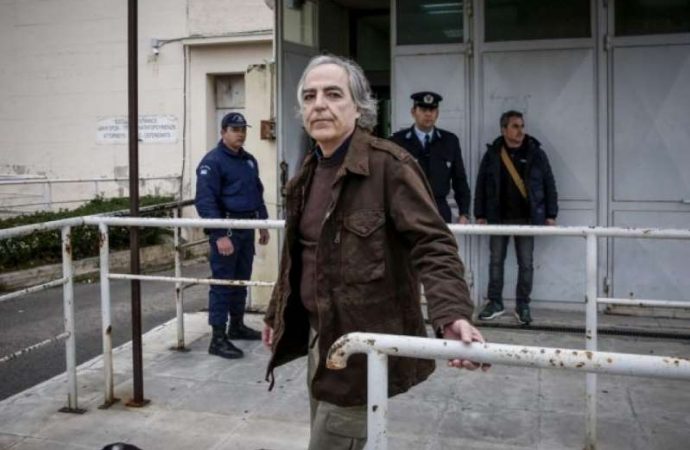 Το παρασκήνιο της απόφασης για την άδεια Κουφοντίνα