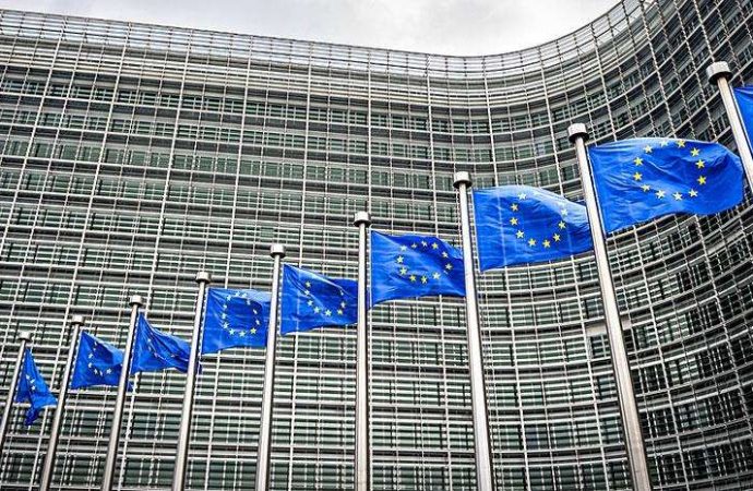 Παζάρια για τα «μεγάλα αξιώματα» στην Ευρωπαϊκή Ενωση