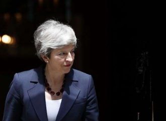 Τερέζα Μέι: Θα παραμείνω μέλος του κοινοβουλίου
