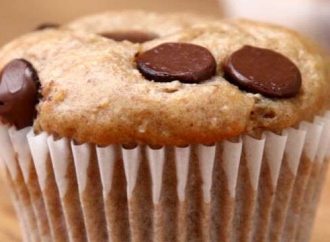 Γιορτή του Πατέρα : Muffins με μπανάνα και σοκολάτα (vid)