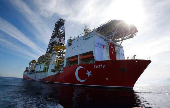 Κυπριακή ΑΟΖ: Κλιμακώνει την ένταση η Τουρκία – Ο «Πορθητής» ξεκίνησε γεώτρηση παρά τις αντιδράσεις