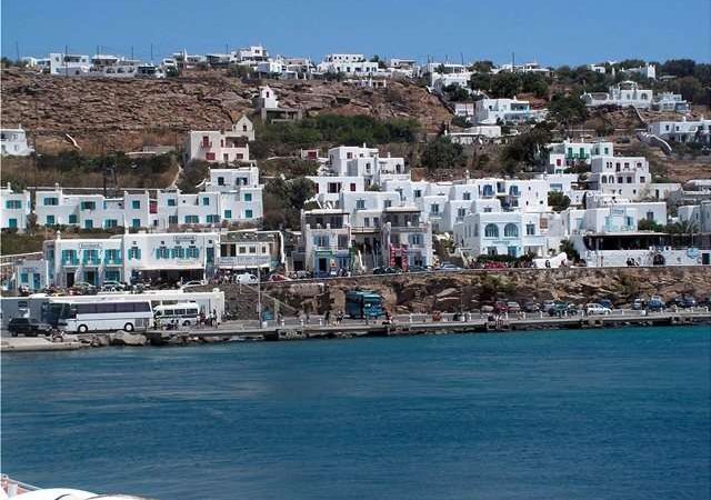 Μύκονος: Οι αλήθειες και τα ψέμματα για τα «χρυσά» σουβλάκια και… καλαμαράκια