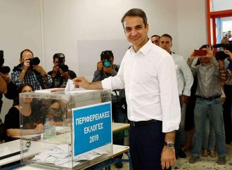 Reuters: H NΔ εδραιώνει το προβάδισμά της ενόψει των πρόωρων εκλογών