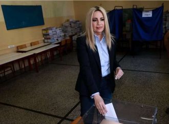 Γεννηματά: «Εγώ είμαι αρχηγός, εγώ παίρνω τις αποφάσεις»